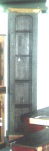 chimney cupboard.jpg (63362 bytes)